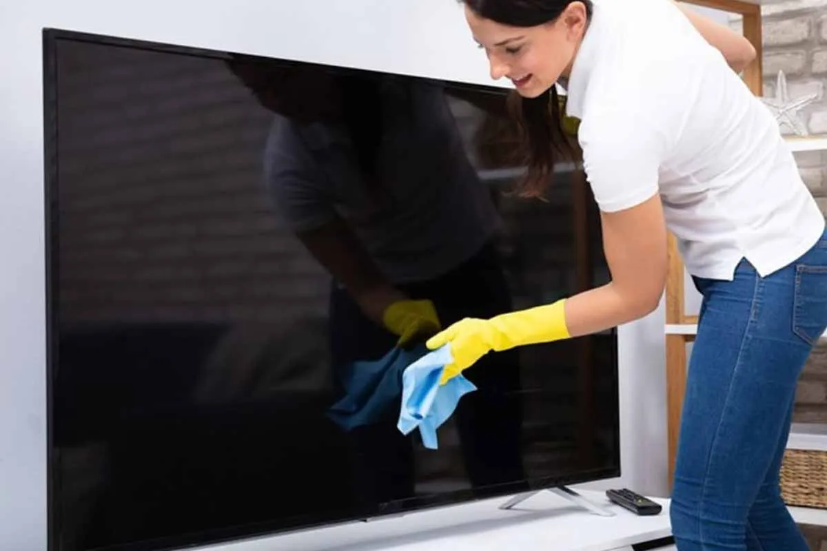 Så rengör du TV-skärmen säkert och effektivt