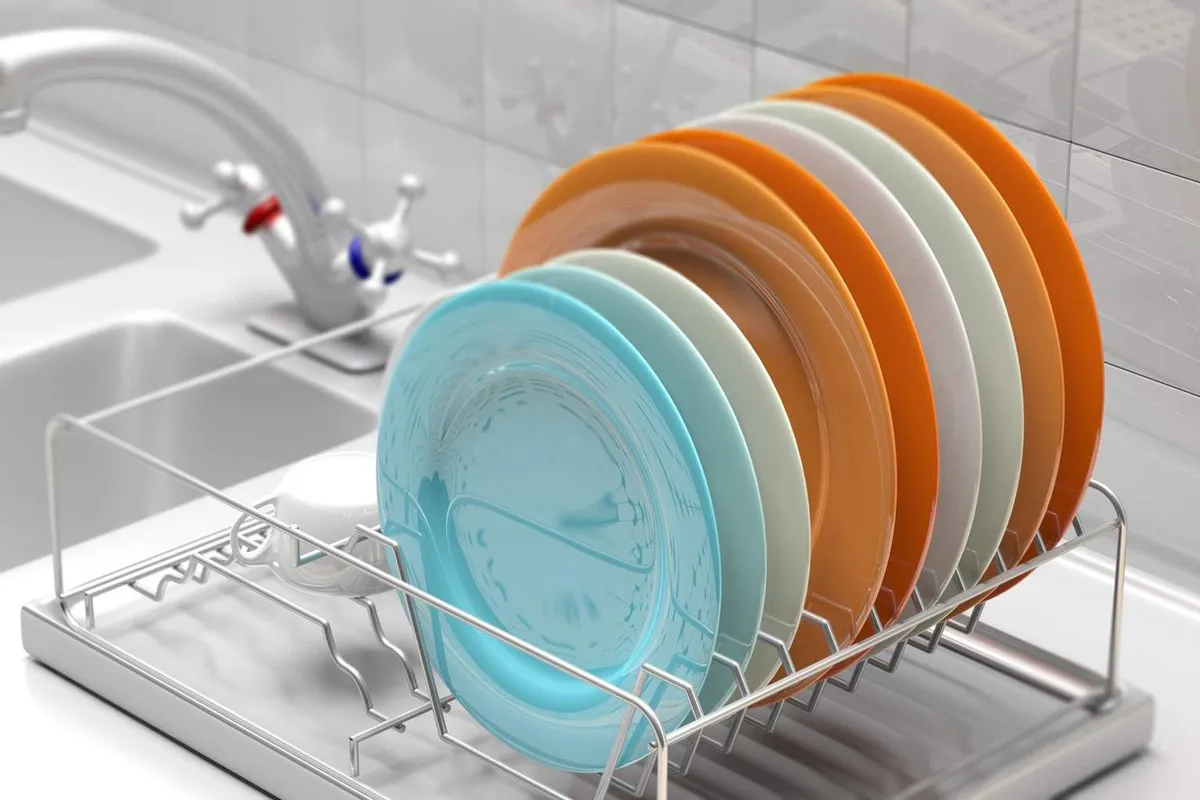 Väggmonterade diskställ — en ny trend i köksorganisation