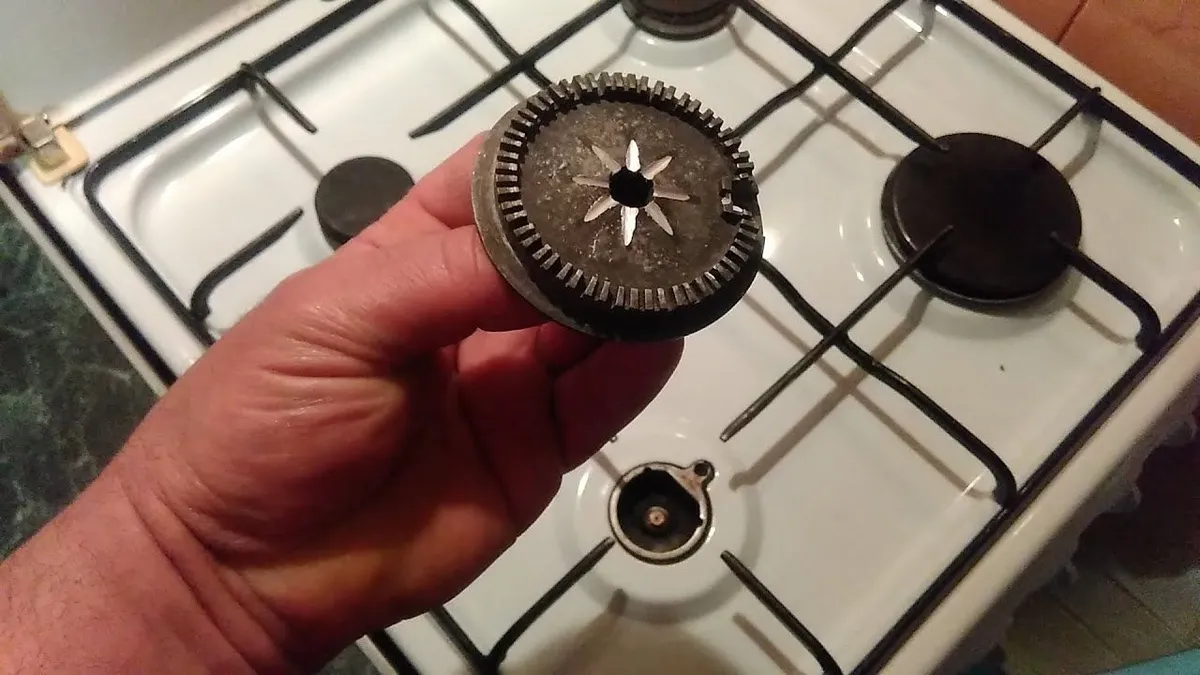 Enkla hushållsknep för att rengöra smutsiga gasspisbrännare