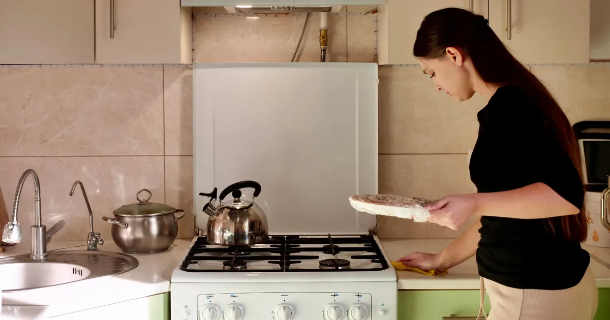 Matlagning och psykologi: fördelarna med att städa medan du lagar mat